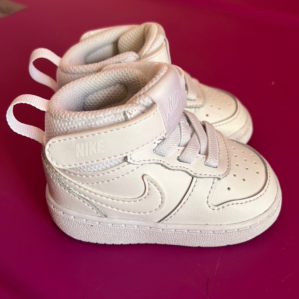 Baby Nikes perfect used condition. Baby outgrew them